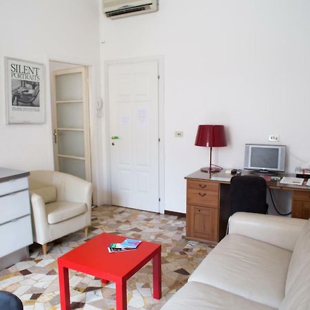 Convenient And Private Place In Milão Exterior foto