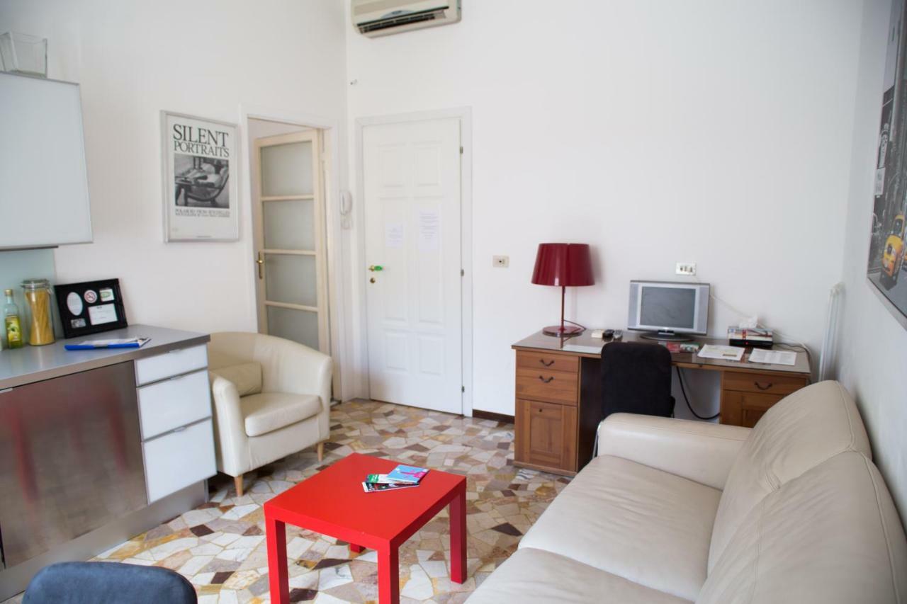 Convenient And Private Place In Milão Exterior foto